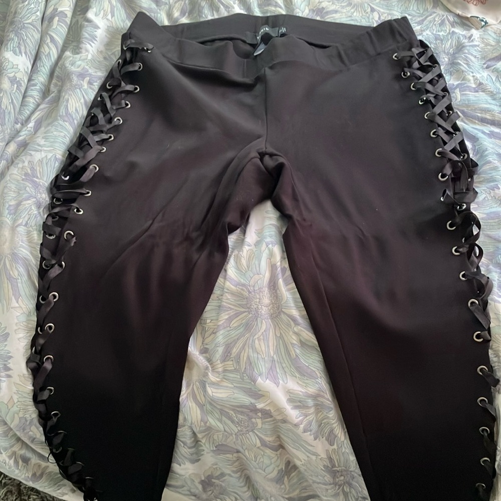 Torrid!! Like new pants!